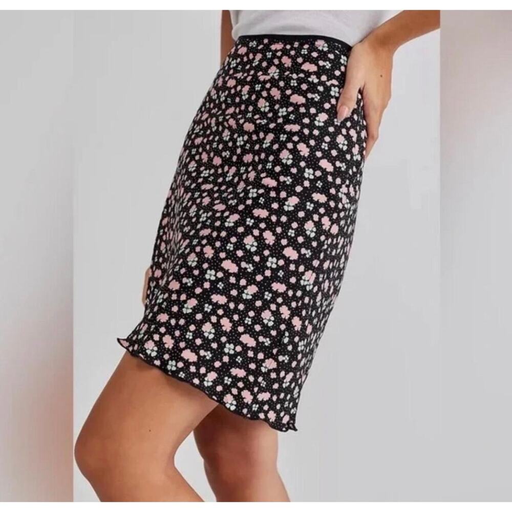 Free People IRL Ditsy Print Pull On Mini Skirt NWT Black Pink Size 4